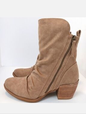 Very G‎ Desiree Boot, NEW, Size 8.5